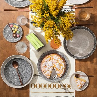 Тарелка мелкая «Ин Блэк» Steelite D=25,3 см 3012845